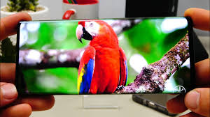 Telefonul cu ecran curbat a fost lansat pentru prima dată de această companie. Motorola Edge Review In Limba RomanÄ Telefon 5g Cu Cel Mai Curbat Ecran Din 2020 Youtube