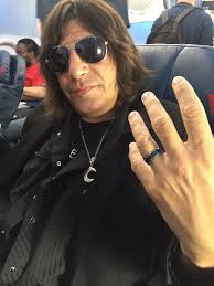 John Waite (@JohnWaitesinger)