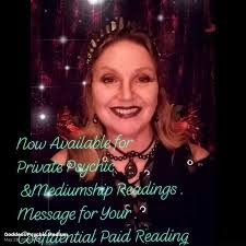 Angelique Mills's Instagram, Twitter & Facebook