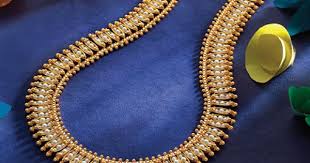 Jewellery That Defines You Lagu Bandhu Jewellers Add 7 1 Karve Road Near Telephone Exchange Pune Mahara Jewelry Online Shopping Online Jewelry Jewelry