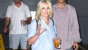 Jamie lynn marie spears (born april 4, 1991) is an american singer and actress born in mccomb in 2014, spears released her first ep titled the journey, which spawned its lead and only single. Jamie Lynn Spears In Short Shorts Matches With Addison Rae Sweatshirt Hollywood Life
