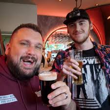 Norwich was absolutely brilliant... The traffic home hasn't been though  haha... Just back to Nottimgham so time to get straight the pub! Welcome to  the #CrawlOfFame you legends...