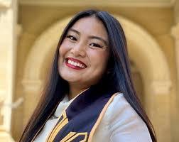 Isabella Collier's Instagram, Twitter & Facebook