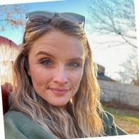 Heather Messer's Instagram, Twitter & Facebook