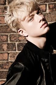 Paul Craddock's Instagram, Twitter & Facebook