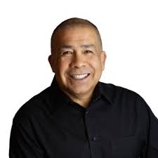 I'm so excited to announce that I've joined the Trainual team as their  newest Implementation Specialist 🥳👏🏼🎊 Over the last year, I've been  searching for my next best step and pivoted more