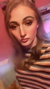 Tabitha Potts's Instagram, Twitter & Facebook