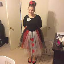 Diy Modest Queen Of Hearts Costume Made Out Of Tulle And Felt And A Little Bit Of Ribbon Super Disney Costumes Diy Easy Halloween Costumes Easy Diy Costumes