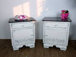 Shabby Chic Nachtschrank Nachttisch Kleiner Schrank Kommode Landhaus French Country Style Romantisch Boheme Boho Rosen Marmor Weiss Grau In 2020 Shabby Chic Bedside Table Shabby Chic Small Bedside Table