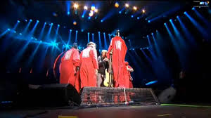 Joey's death has left us with. Slipknot Live At Sonisphere In Knebworth Paul Gray Joey Jordison Hugs Costume Paul Youtube