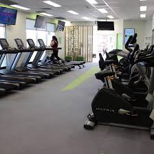The New I Feel Good 24 7 Gym In Oxenford Is Looking Very Modern And Flash Featuring State Of The Art Equipment T Luxury Flooring Flooring Custom Carpet
