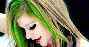 Sellon Image Avril Lavigne Smile Screencaps Hair Streaks Green Hair Surf Hair