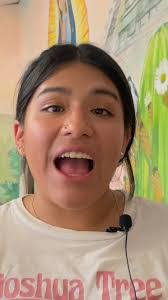 Sara Fee's Instagram, Twitter & Facebook