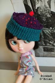This hat is super cute (if i do say so myself) and pretty easy to knit on the loom. Blythe Cupcake Hat Knitting Pattern Sinead O Brien