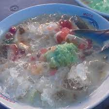 Sop buntut, nasi campur, nasi rawon. 7 Kedai Es Yang Bikin Harimu Adem Di Kota Malang