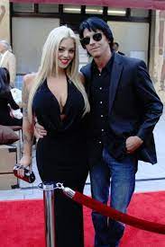 [citation needed] allmusic.com rated the soundtrack 4 out of 5. Coyote Shivers And Mayra Dias Gomes Dating Gossip News Photos