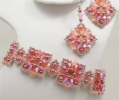 Free Alexandra Bracelet Pattern Around The Beading Table Beaded Bracelet Patterns Bracelet Patterns Beaded Bracelets