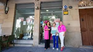 La antigua Boutique Colores cierra tras más de medio siglo en la Praza da  Verdura