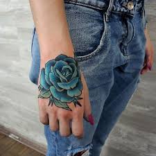 Blue Rose Flower Tattoo On The Back Of Hand Tatuajes De Rosas Tatuaje De Rosa En La Mano Rosas Azules Tatuajes