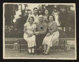 Located four miles from the vistula, it is the capital of kozienice county. Members Of The Extended Szabason Family Pose On A Bench In A Park In Kozienice Collections Search United States Holocaust Memorial Museum