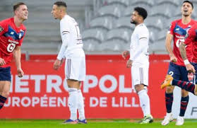 Le lendemain, les hommes se revoient, complètement dessoûlés. Lille Dompte Bordeaux Et Met Le Psg Sous Pression Ligue 1 J14