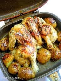 Looks How Beautiful The Roast Chicken Turns Out Using The Happy Call Pan For Those Who Do Not Own A Oven Y Chicken Potatoes Pan Chicken Recipes Herb Chicken
