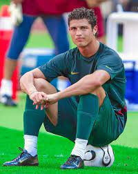 Ontdek de perfecte stockfoto's over cristiano ronaldo young en redactionele nieuwsbeelden van getty images kies uit premium cristiano ronaldo young van de hoogste kwaliteit. Young Cristiano Ronaldo Cristiano Ronaldo Cr7 Facebook