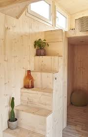 Tchibo Tiny House Modell 1 Innenansicht Mit Treppe Tchibo Tchibo Winzige Raume House Haus