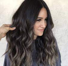 Pin By Avgi Saoulidou On Mallia Kai Omorfia In 2020 Balayage Long Hair Brown Hair Balayage Dark Brown Hair Balayage