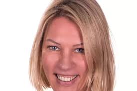 Frauen-Trendsport Poledance: Neues Studio eröffnet in der Gartenstadt