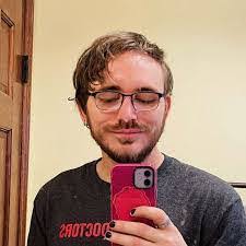 Justin Reding's Instagram, Twitter & Facebook