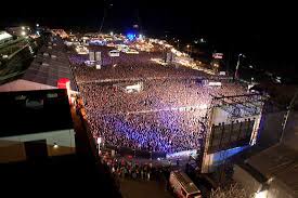 Rock am ring takes place at mendig on an old airbase, while rock im park takes place at the zeppelinfeld in nuremberg. Rock Am Ring Rock Im Park Barco