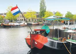 Check spelling or type a new query. Europaische Kulturhauptstadt Leeuwarden Fryslan Kuhe Kase Und Nun Auch Kunst Kultur Und Entertainment Rnz