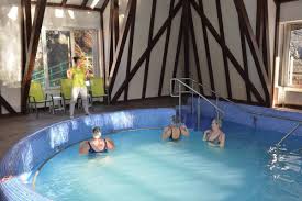 Bastionul apor din băile tuşnad este primul traseu marcat din băile tuşnad. Tratament Hai La Bai Baile Tusnad Hotel Ciucas Pico Mar Travel