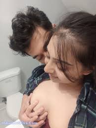 Indian couple masti karte hue (12 pictures) - Shooshtime