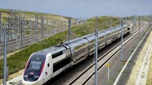La grande vitesse ferroviaire : Paris Tours Poitiers Bordeaux L Oceane Sur La Ligne De Depart