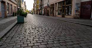 An emergency lockdown would prevent people from moving around in an area, institutions, except for essential organisations, from functioning normally. Die Beschlusse Zum Harten Lockdown