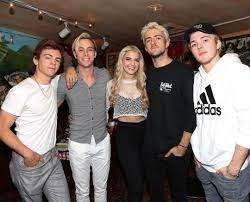 She has a younger step brother. Pin On R5 And Fam