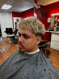 Chris Aviles (@christhehairbender) • Instagram photos and videos