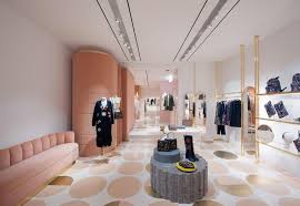 La Maison Valentino Apre Una Boutique Red Valentino A Roma Store Interiors Clothing Store Design Boutique Design