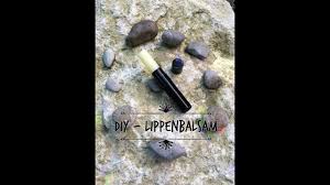 Beide zutaten ziehen schnell in die lippen ein und versorgen sie mit ausreichend fett. Diy Lippenbalsam Aus Kokosol Und Bienenwachs Youtube
