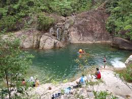 Pemandangan air terjun ini bakal membuat kamu berdecak kagum akan keindahannya. Air Terjun Puteri Gunung Ledang Di Johor Lokasi Mandi Manda Yang Menenangkan Untuk Pelawat Tempat Menarik