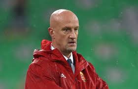 Terminata l'esperienza dell'ultima stagione al dac dunajská streda, in slovacchia, conquistando la qualificazione in europa league, per rossi dunque è arrivata la grande chance di guidare una. Vy 8u4hhd75mtm