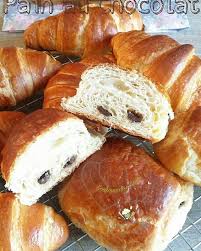 Croissant Et Pain Au Chocolat Cap Patisserie Gourmandise Assia