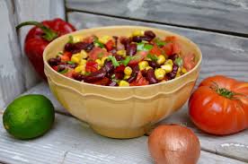 Une Jolie Petite Salade Pour Bien Commencer La Semaine Ingredients Pour 4 Personnes 400g De Haricots R Salade Mexicaine Haricot Rouge Salade Haricots Rouges