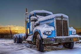 Winter Trucking Safetyaboveall Kenworth Trucks Trucks Cool Trucks