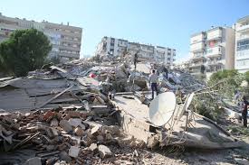 İzmir'de şiddetli bir deprem meydana geldi. Izmir Deprem Son Dakika Izmir De 6 6 Buyuklugunde Deprem 25 Kisi Oldu 804 Kisi Yarali Gundem Haberleri