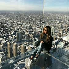 Pin By Fatiمa On Stʏʟɨsɦ ɖքʐʐ Chicago Pictures Chicago Photos Skydeck Chicago Pictures