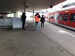 Fußweg in die innenstadt ca 8 min. Ludwigshafen Person Von Zug Erfasst Unfall Im Hauptbahnhof Lu Metropolregion Rhein Neckar News Events