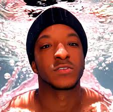 Who can do yard work and weedeating in the area?